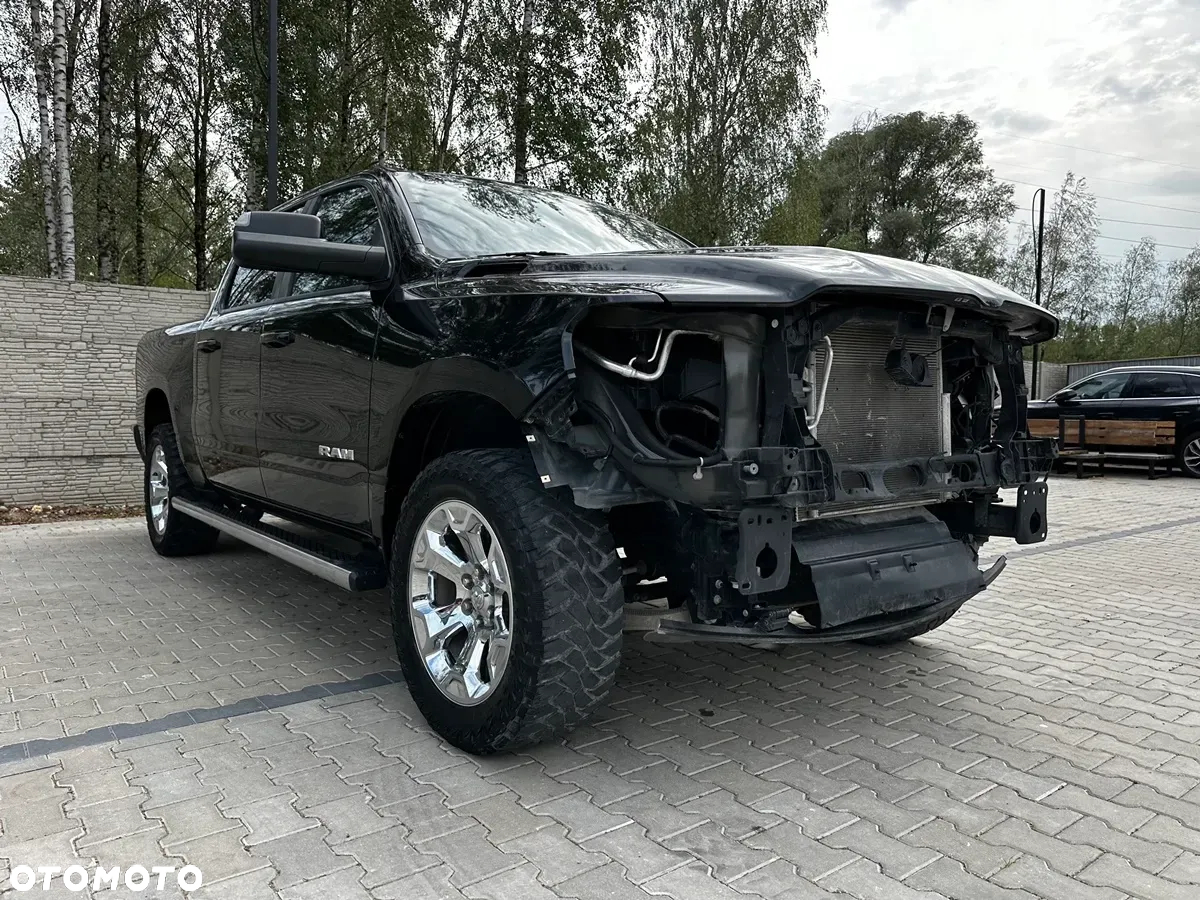 Dodge RAM 1500 5.7 4x4 - 17