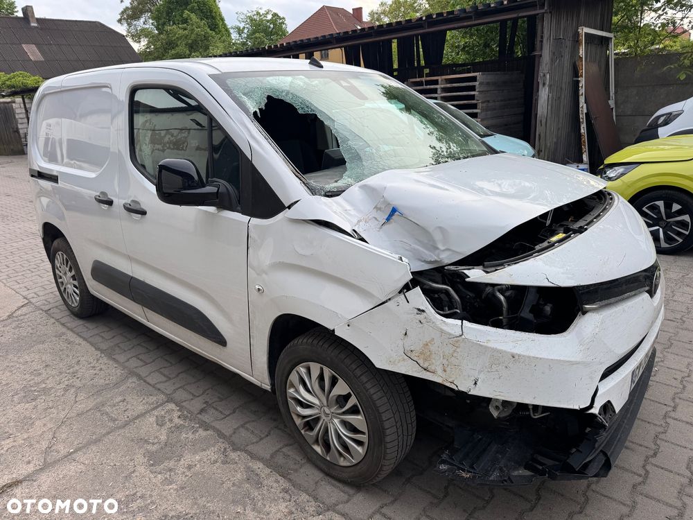 Toyota PROACE CITY ASYSTENT PASA RUCHU, KAMERA COFANIA, KLIMATYZACJA NAWIGACJA TEMPOMAT - 21