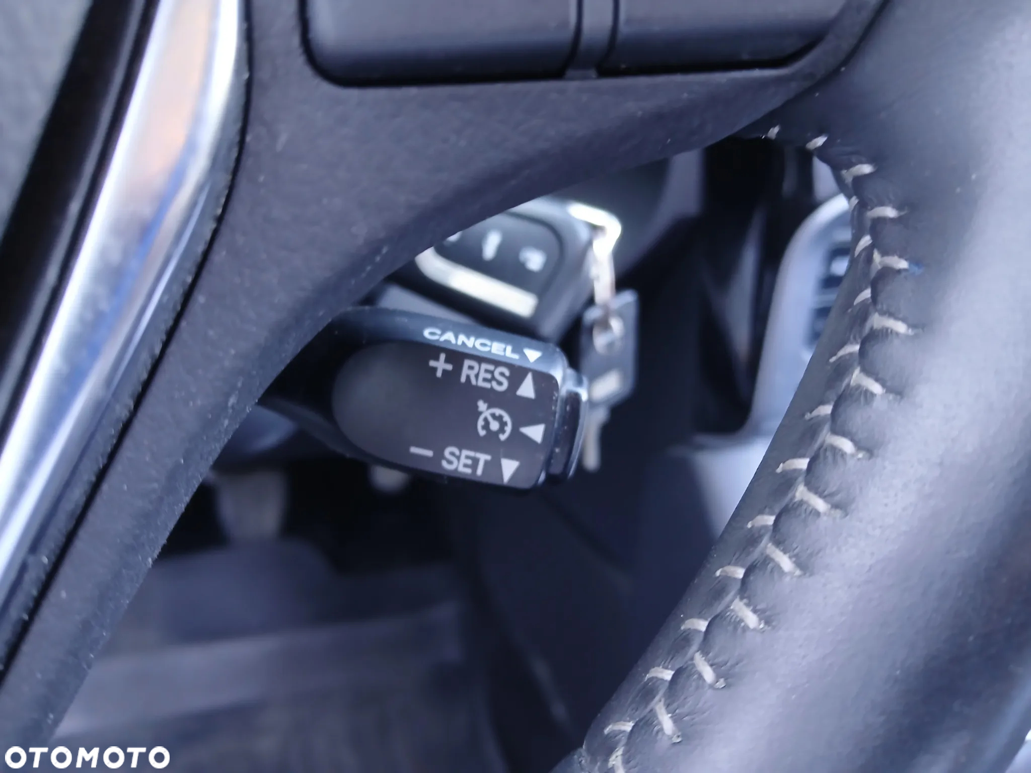 Toyota Auris 1.6 Premium - 14