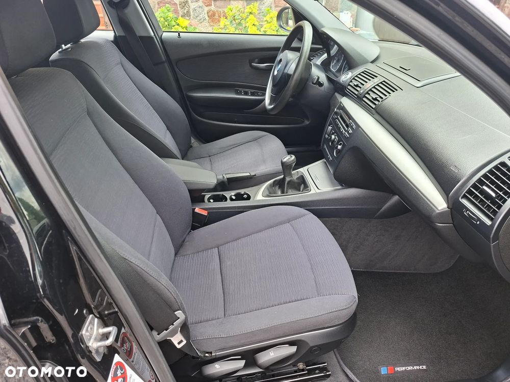 BMW Seria 1 116i - 16