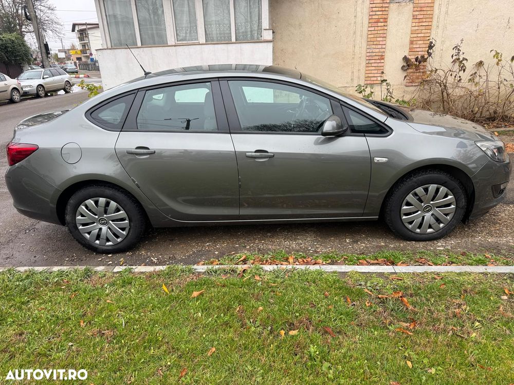 Opel Astra 1.4 Turbo ECOTEC Cosmo - 4