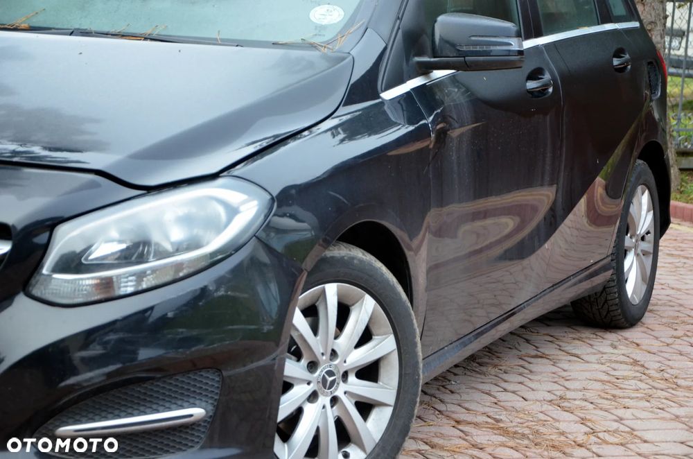 Mercedes-Benz Klasa B 180 d Edition - 18