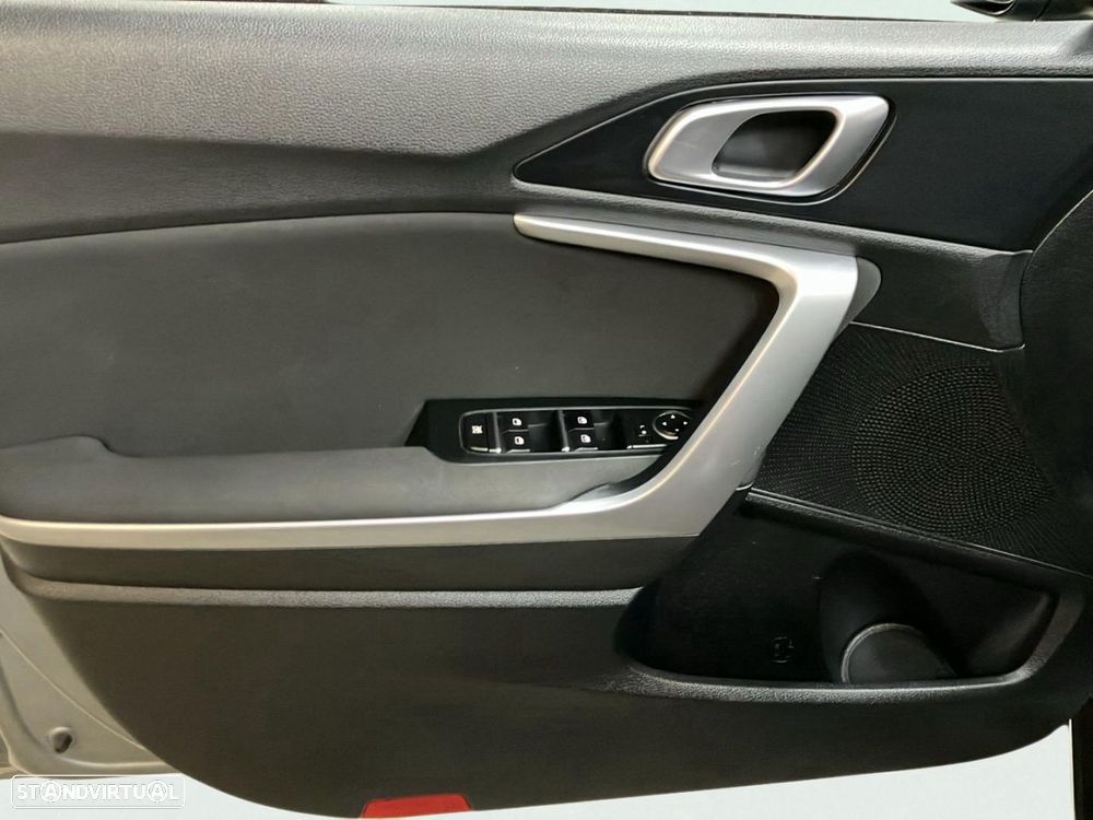 Kia XCeed 1.0 T-GDI Drive - 20