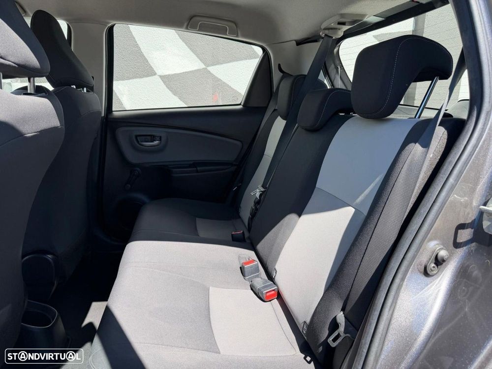 Toyota Yaris 1.0 VVT-i Exclusive - 8