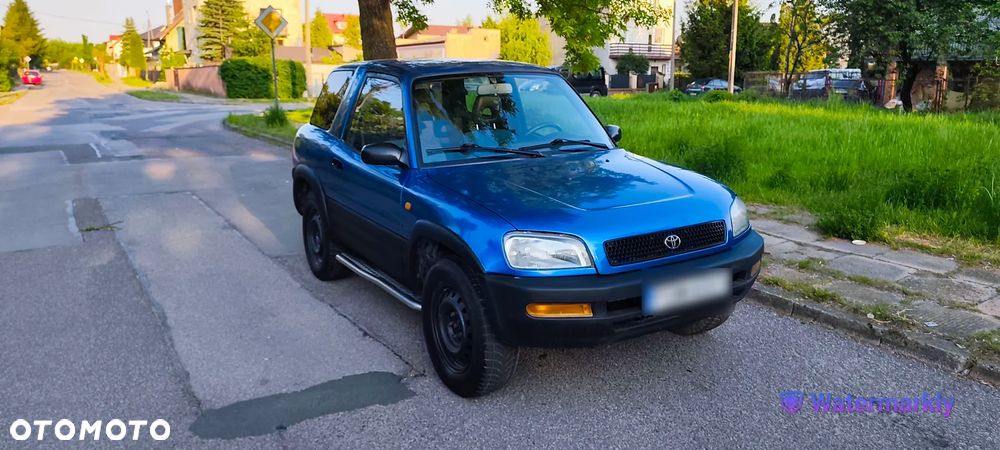 Toyota RAV4 - 8