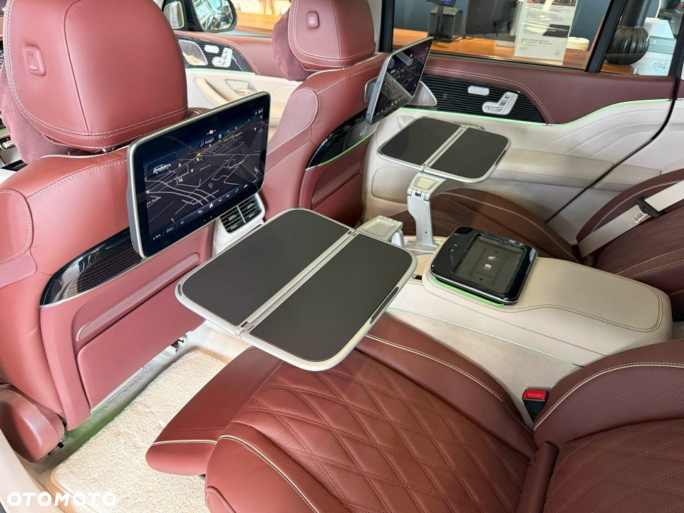 Mercedes-Benz GLS - 29