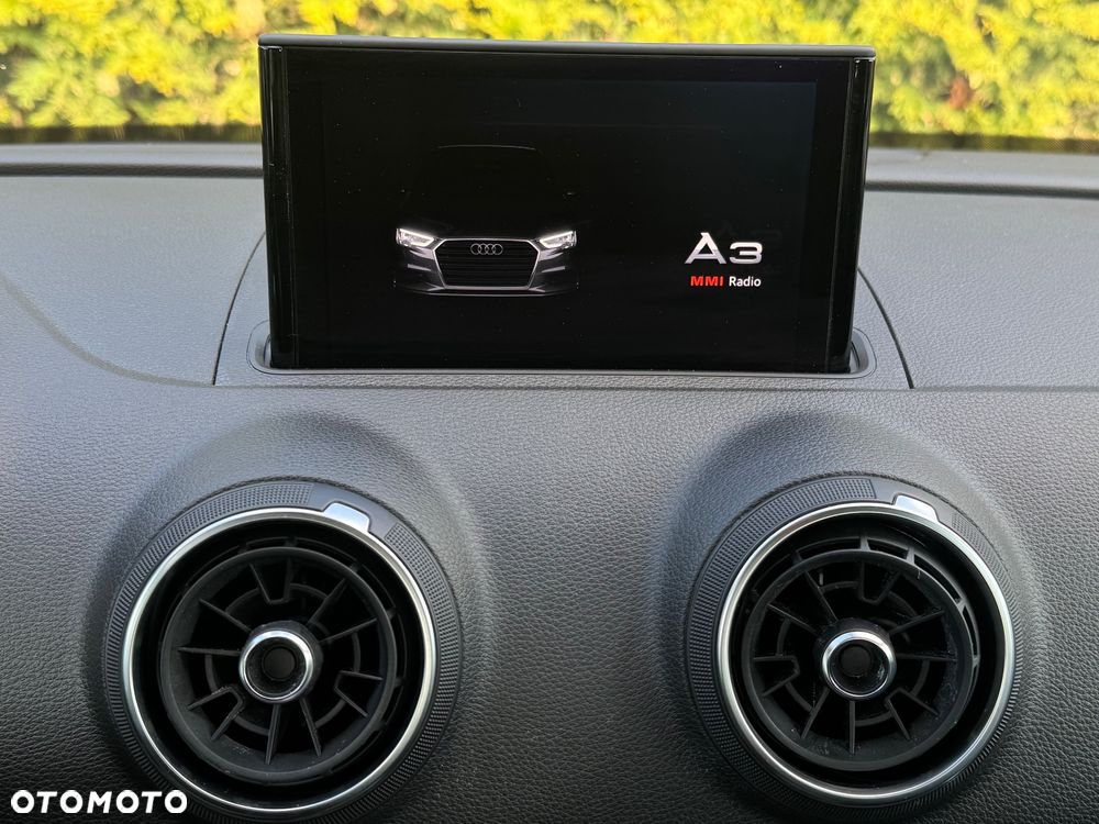 Audi A3 Sportback 30 TFSI S tronic design - 29