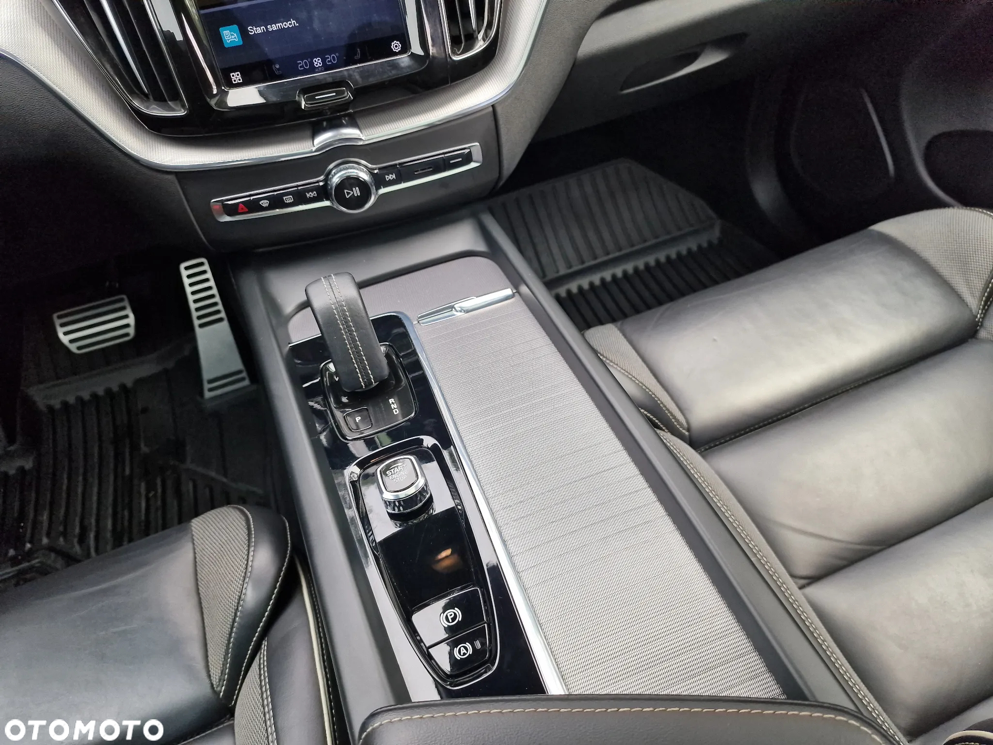 Volvo XC 60 T8 Plug-In Hybrid AWD R-Design - 24