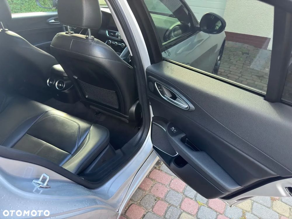 Alfa Romeo Giulia 2.0 Turbo Tributo Italiano Q4 - 16