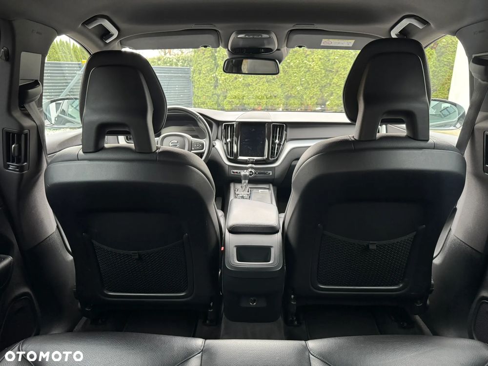 Volvo XC 60 D4 AWD Geartronic RDesign - 29