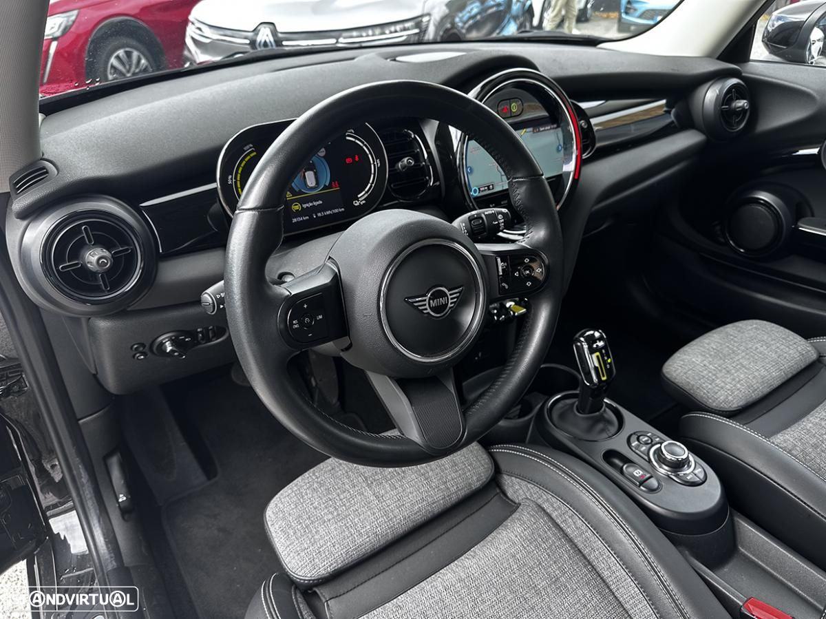 MINI 3 Portas Cooper SE Essential - 14