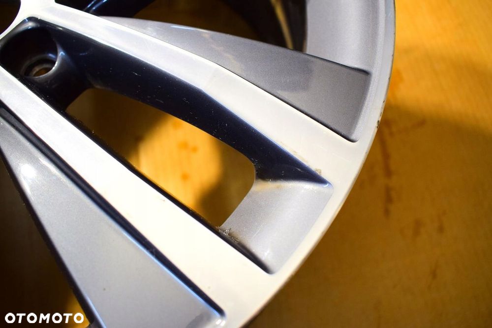 VW 18 Sharan 7N0 Nowy Model Oryginał - 3