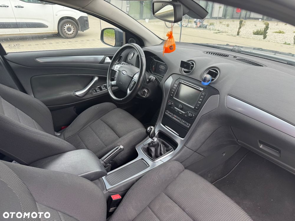 Ford Mondeo 1.6 Eco Boost Titanium - 2