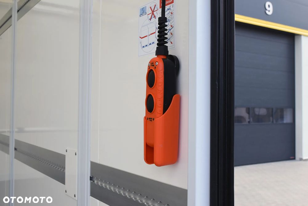 Mercedes-Benz Sprinter 319 - 14