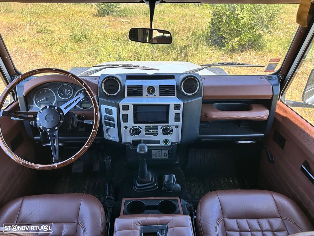 Land Rover Defender 90 2.4 CRD S - 22