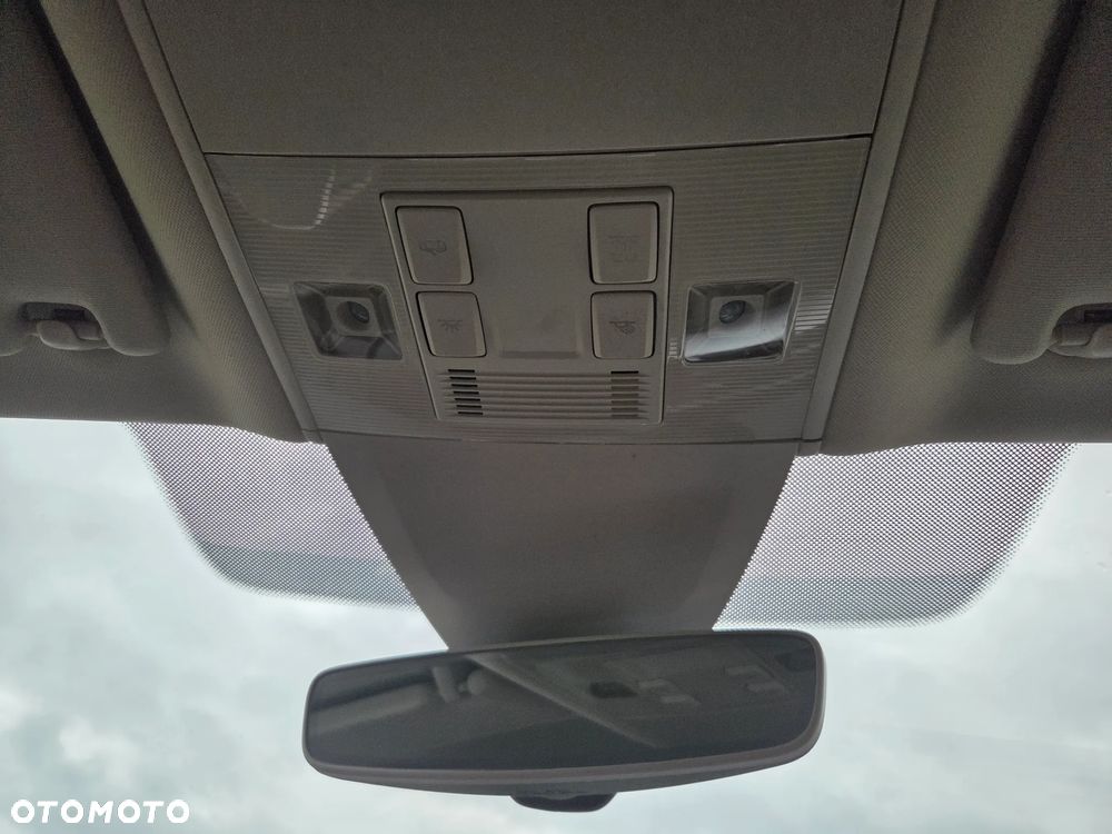 Volkswagen Passat 1.8 TSI BMT Comfortline - 24