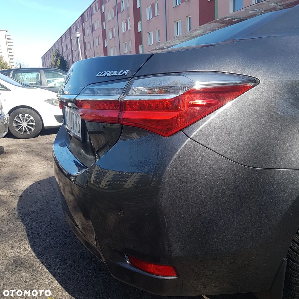 Toyota Corolla 1.6 Classic Plus - 24