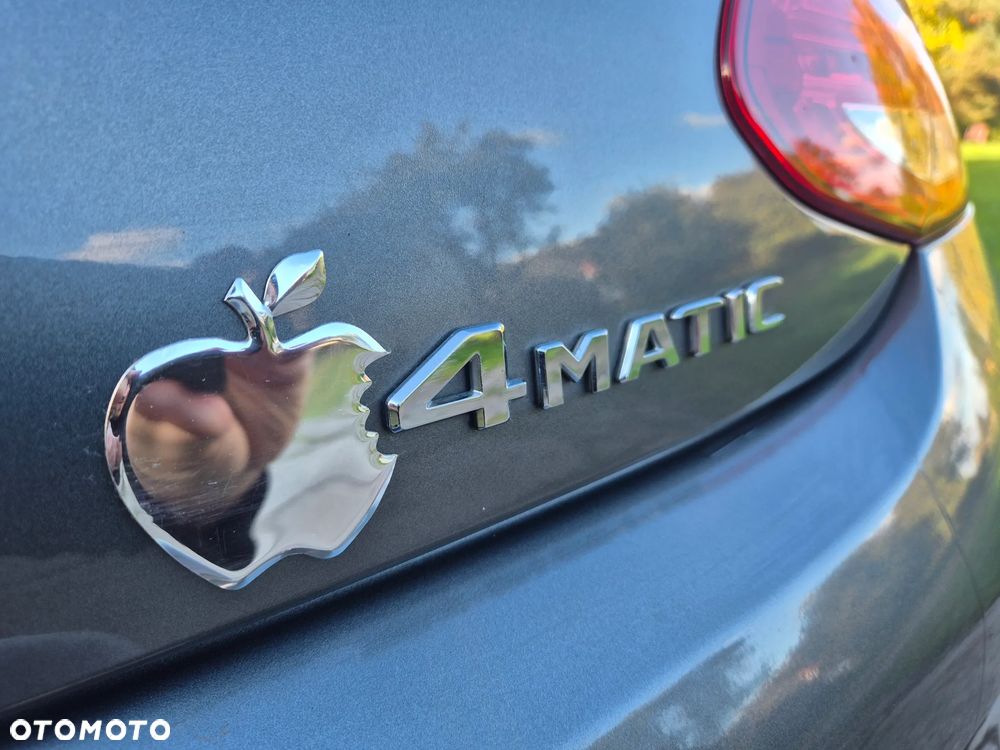 Mercedes-Benz Klasa C 300 9G-TRONIC AMG Line - 13