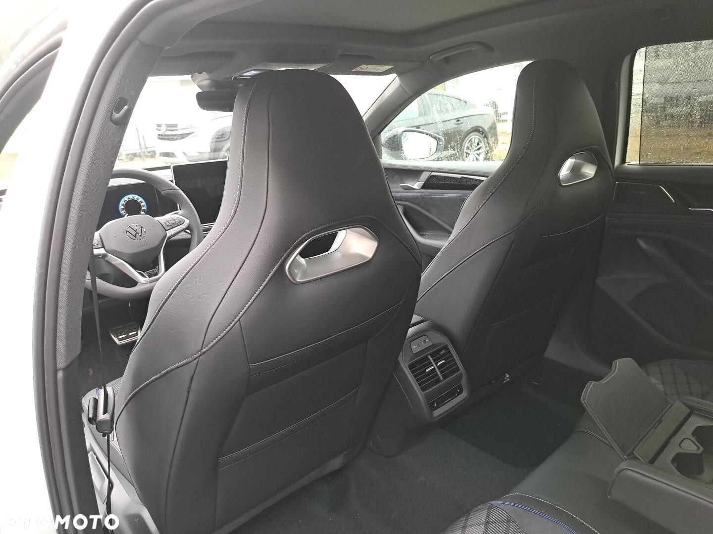 Volkswagen Passat - 15