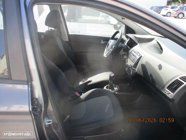 Hyundai i20 1.1 CRDi Blue Access+Bluetooth - 9