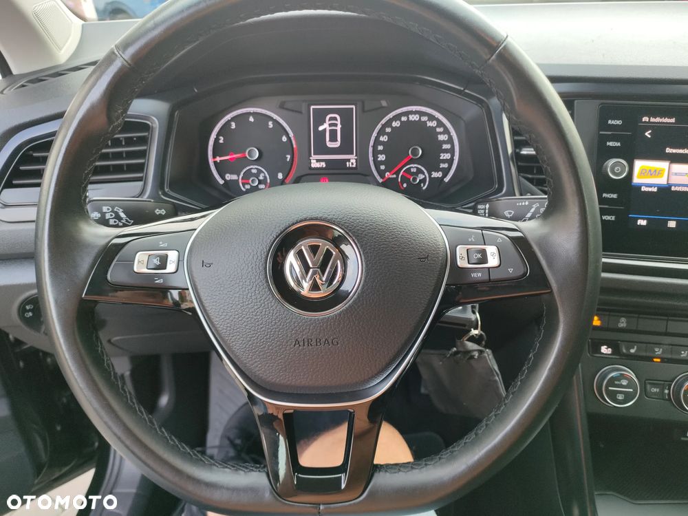 Volkswagen T-Roc - 18