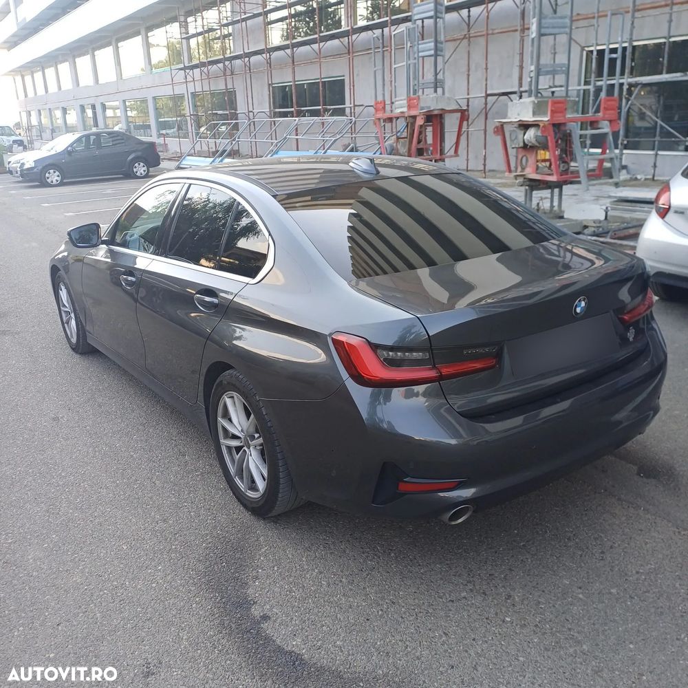 BMW 3 Series 2019 — imagine 26