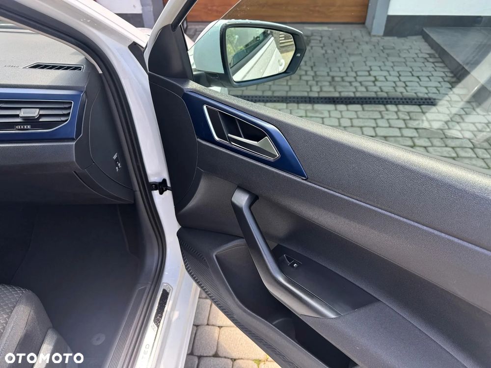 Volkswagen Polo 1.0 TSI OPF UNITED - 23
