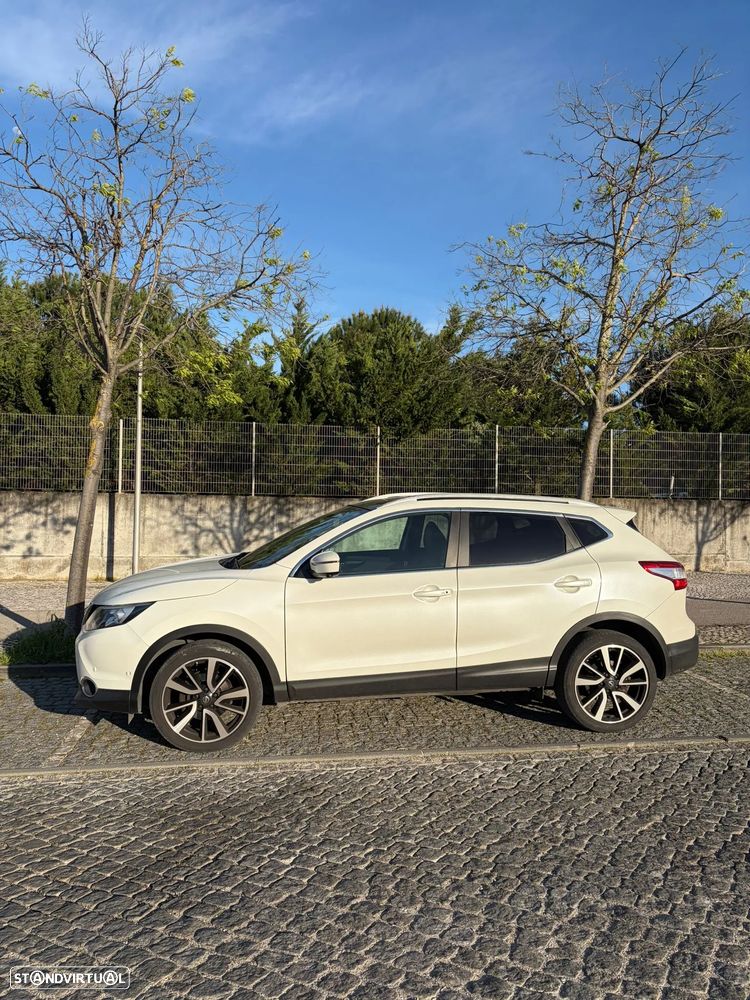 Nissan Qashqai 2015 photo 2