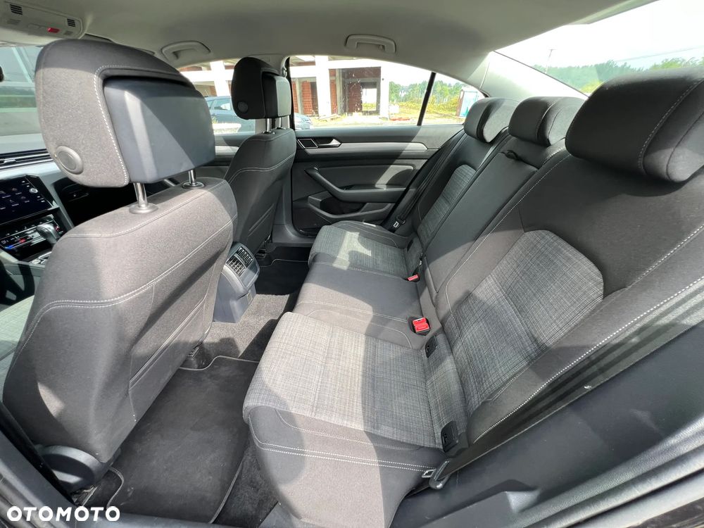 Volkswagen Passat 1.5 TSI EVO Essence DSG - 25