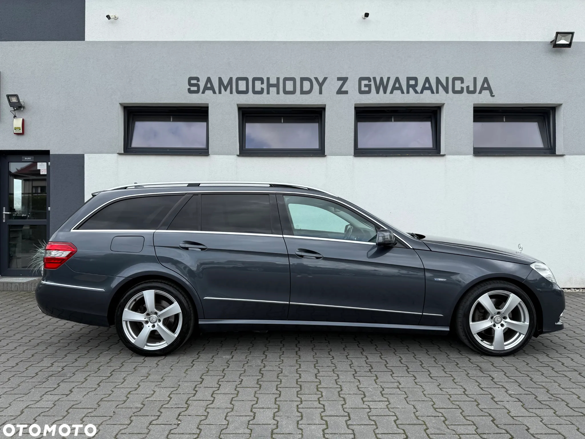 Mercedes-Benz Klasa E 350 T CDI DPF 4Matic BlueEFFICIENCY 7G-TRONIC - 12