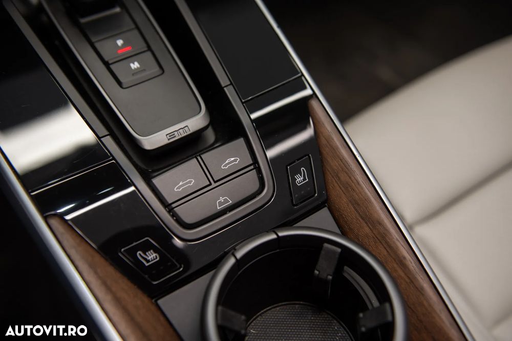 Porsche 911 Carrera Cabriolet PDK - 30