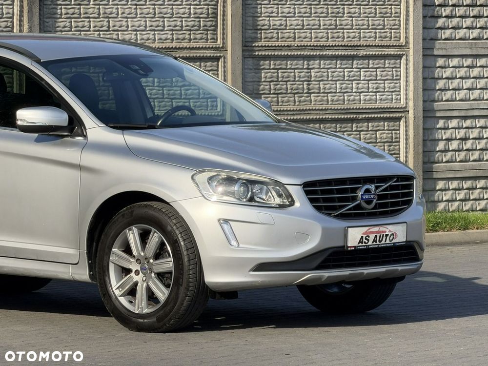 Volvo XC 60 D4 Momentum Pro - 33