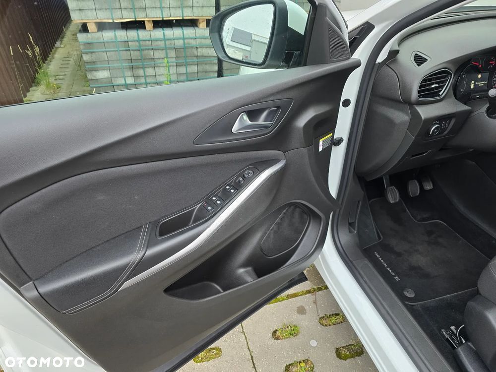 Opel Grandland X 1.2 Start/Stop 2020 - 25