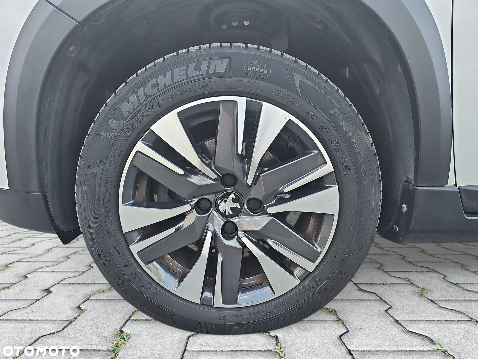 Peugeot 2008 - 9