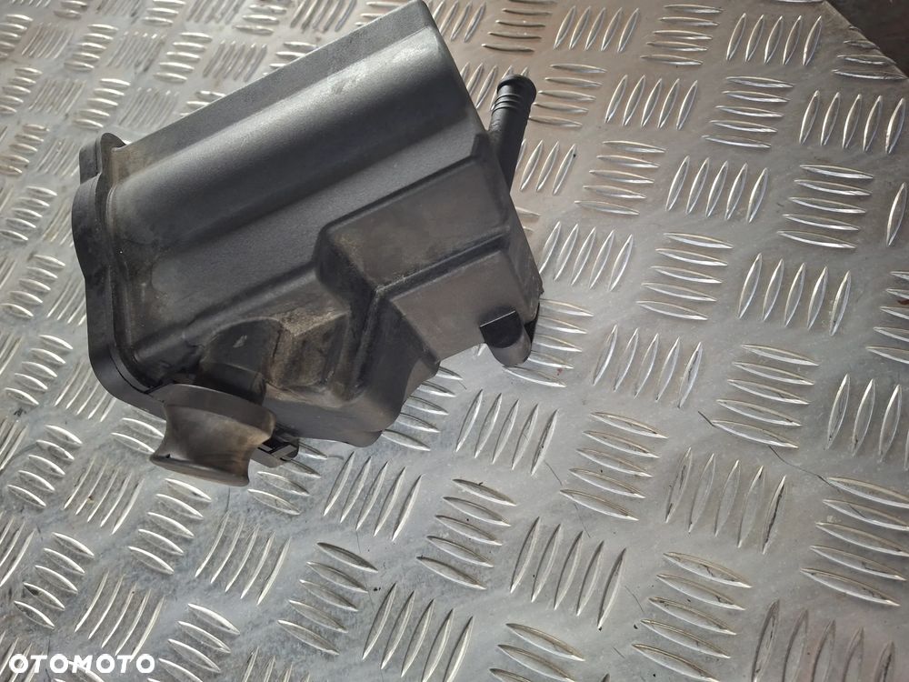 ZBIORNICZEK  POMPY WSPOMAGANIA DAF FL 220  EURO 6 PX 7 - 2