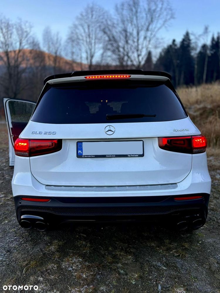 Mercedes-Benz GLB 250 4Matic 8G-DCT Progressive - 5