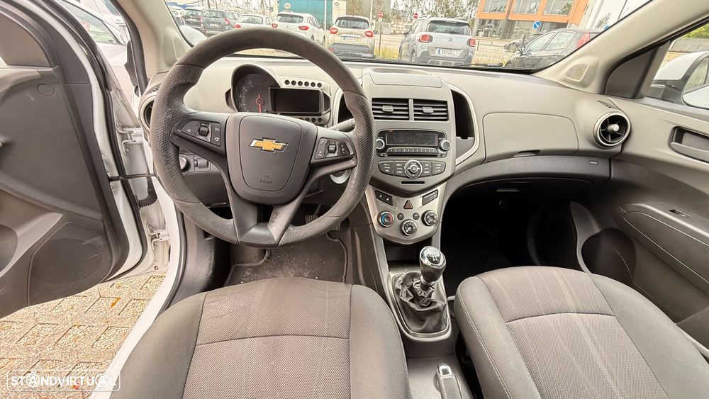 Chevrolet Spark 1.0 L - 11
