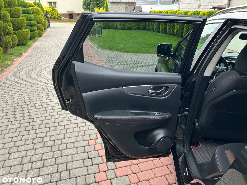 Nissan Qashqai 1.3 DIG-T N-Connecta - 17