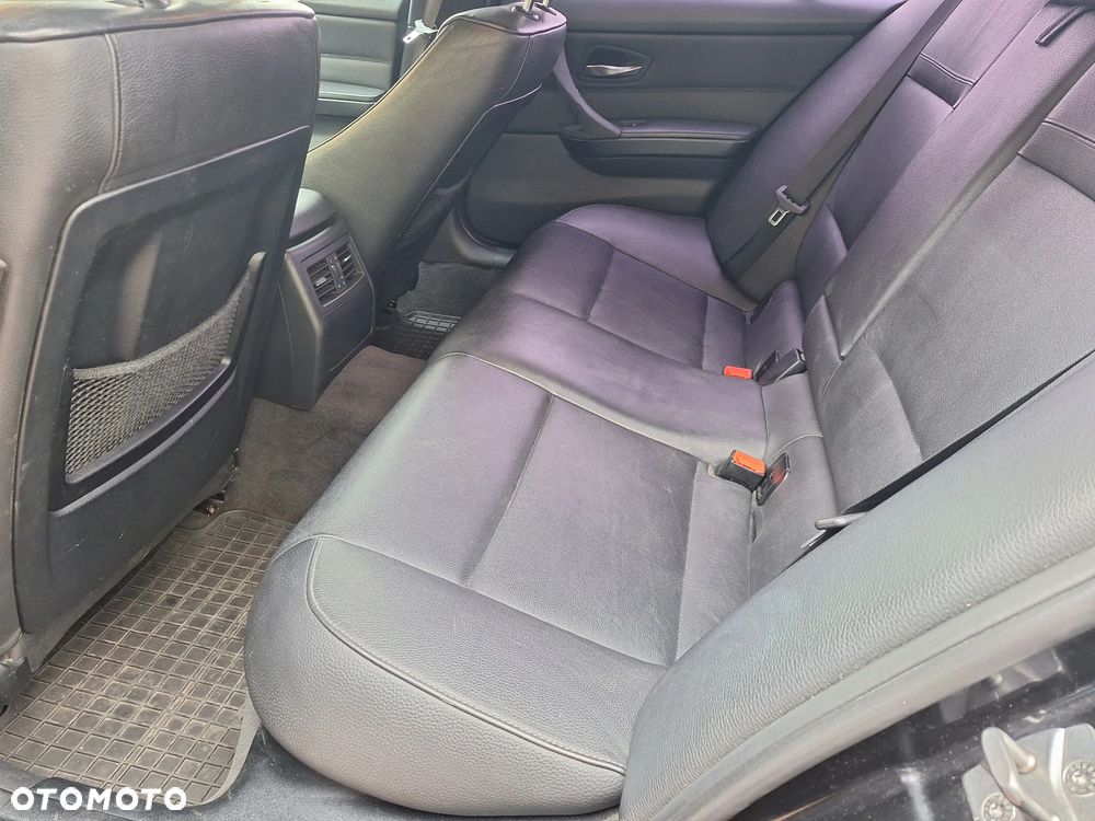 BMW Seria 3 318d - 21