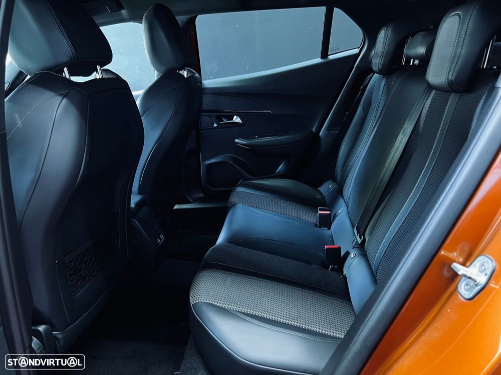 Peugeot 2008 1.2 PureTech GT Line - 29