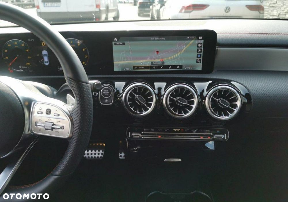 Mercedes-Benz CLA - 10