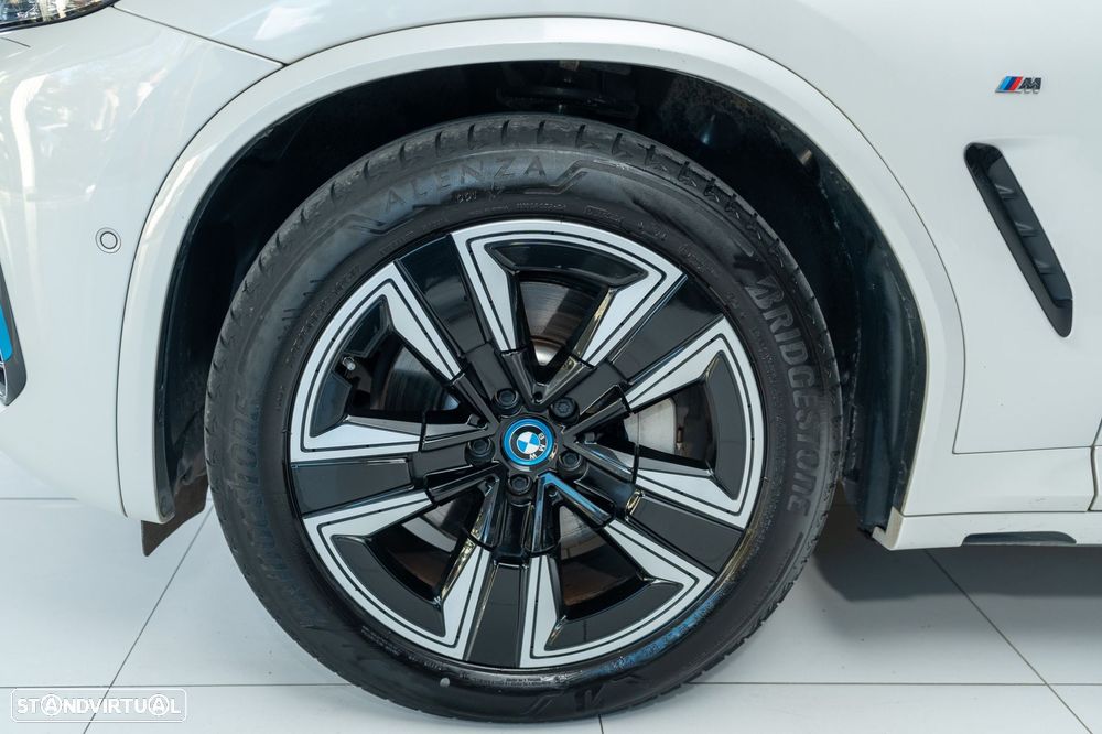 BMW iX3 M Sport Inspiring - 39