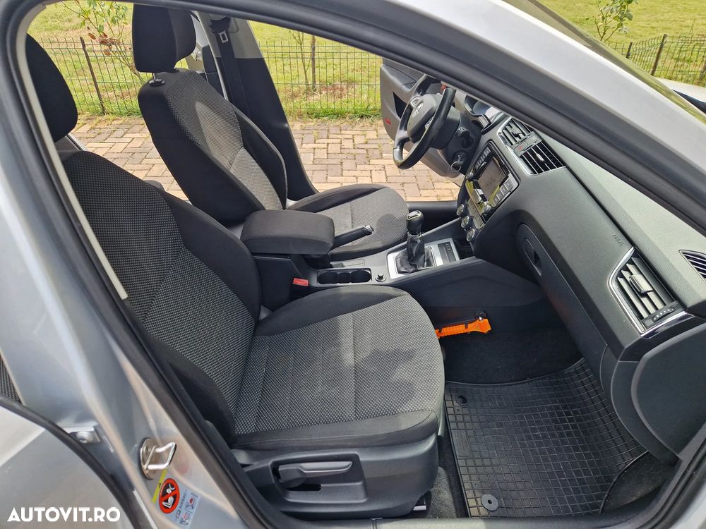 Skoda Octavia 1.6 TDI ELEGANCE - 6