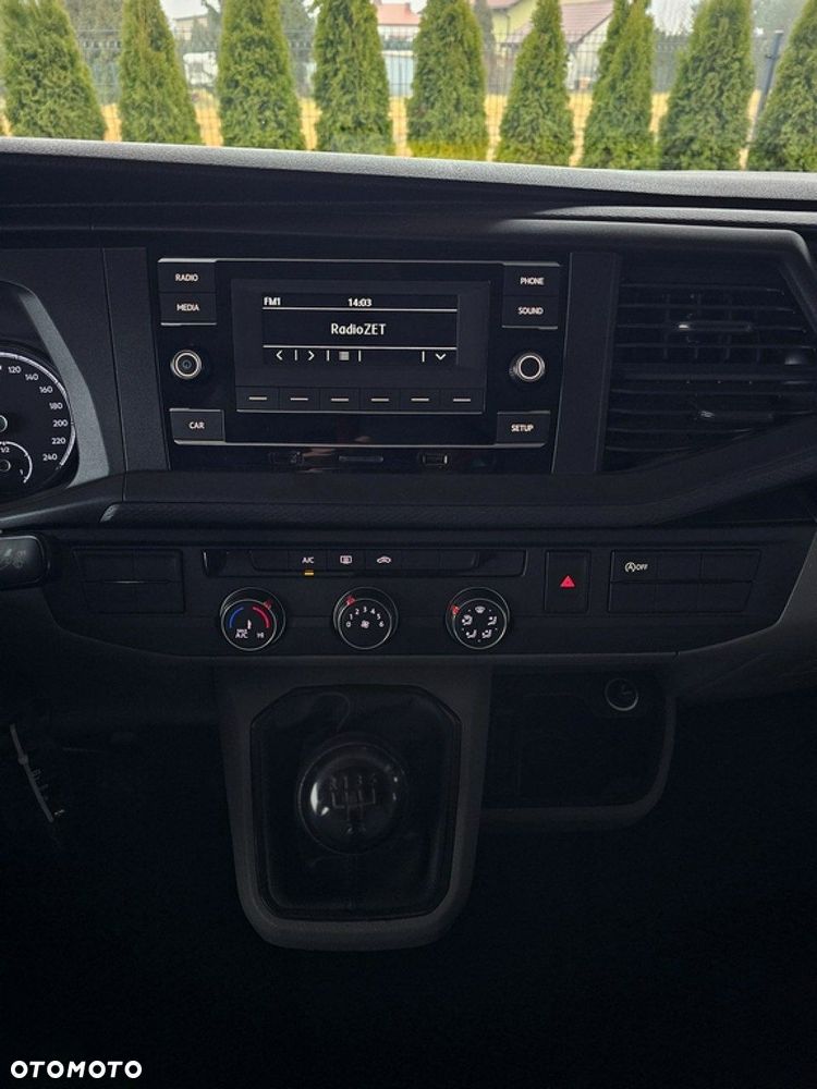 Volkswagen Transporter - 22