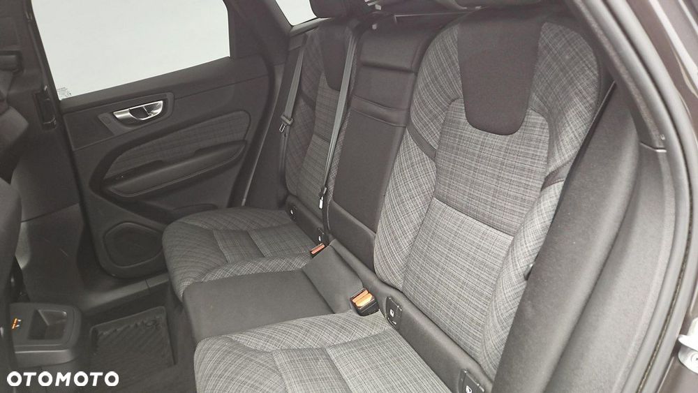 Volvo XC 60 B4 D Core - 21