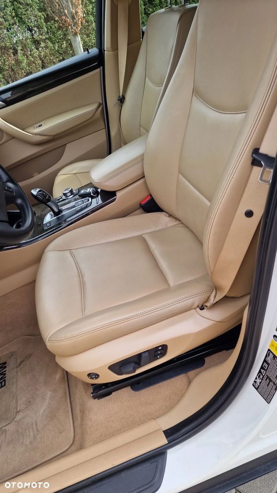 BMW X3 xDrive28i - 17