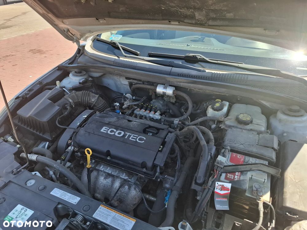 Chevrolet Cruze 1.6 LS - 9