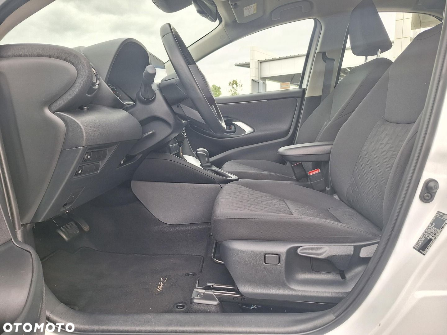 Toyota Yaris Hybrid 1.5 Comfort - 10