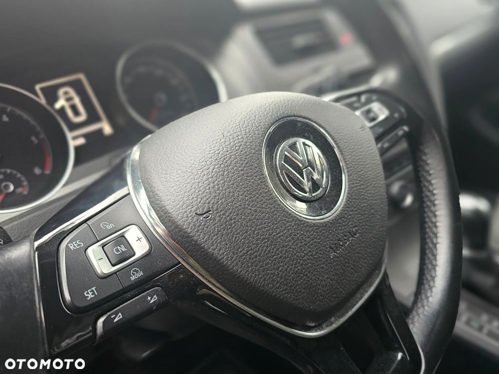 Volkswagen Golf - 15