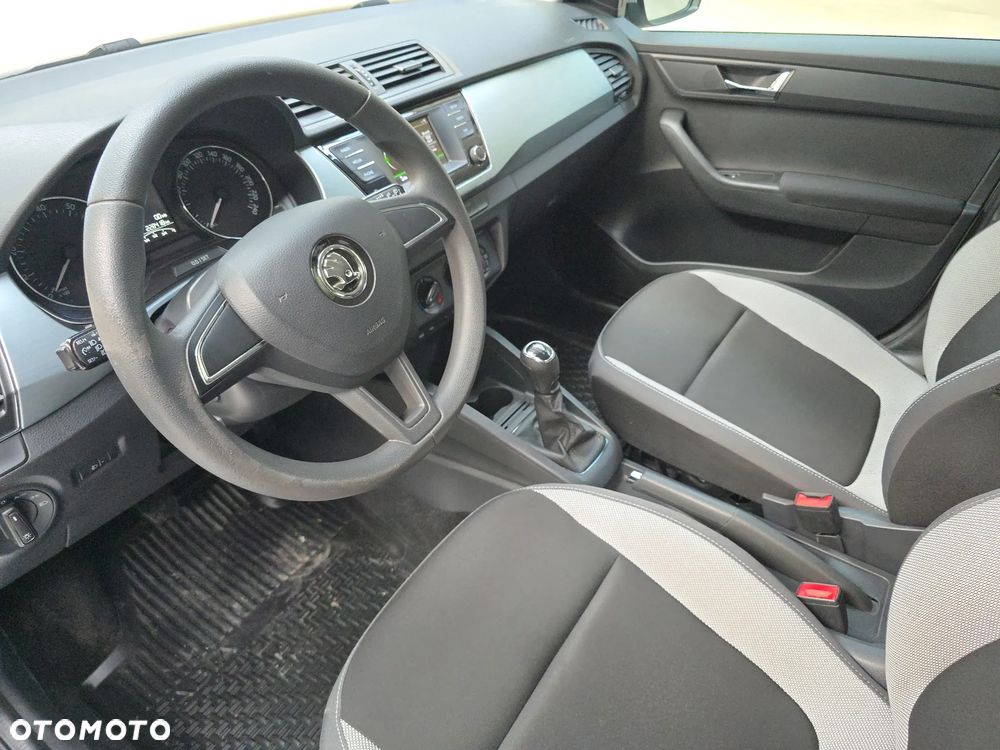 Skoda Fabia 1.0 TSI Ambition - 10